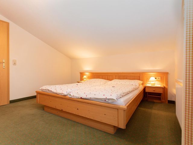 hotel-pension-kirchberg-ferienwohnungen